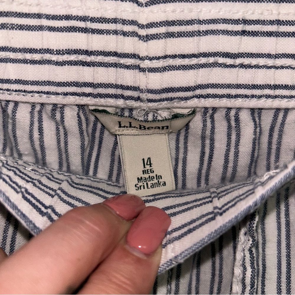 L.L. Bean linen wide leg Women's White and Blue Striped pants - Picture 3 of 4